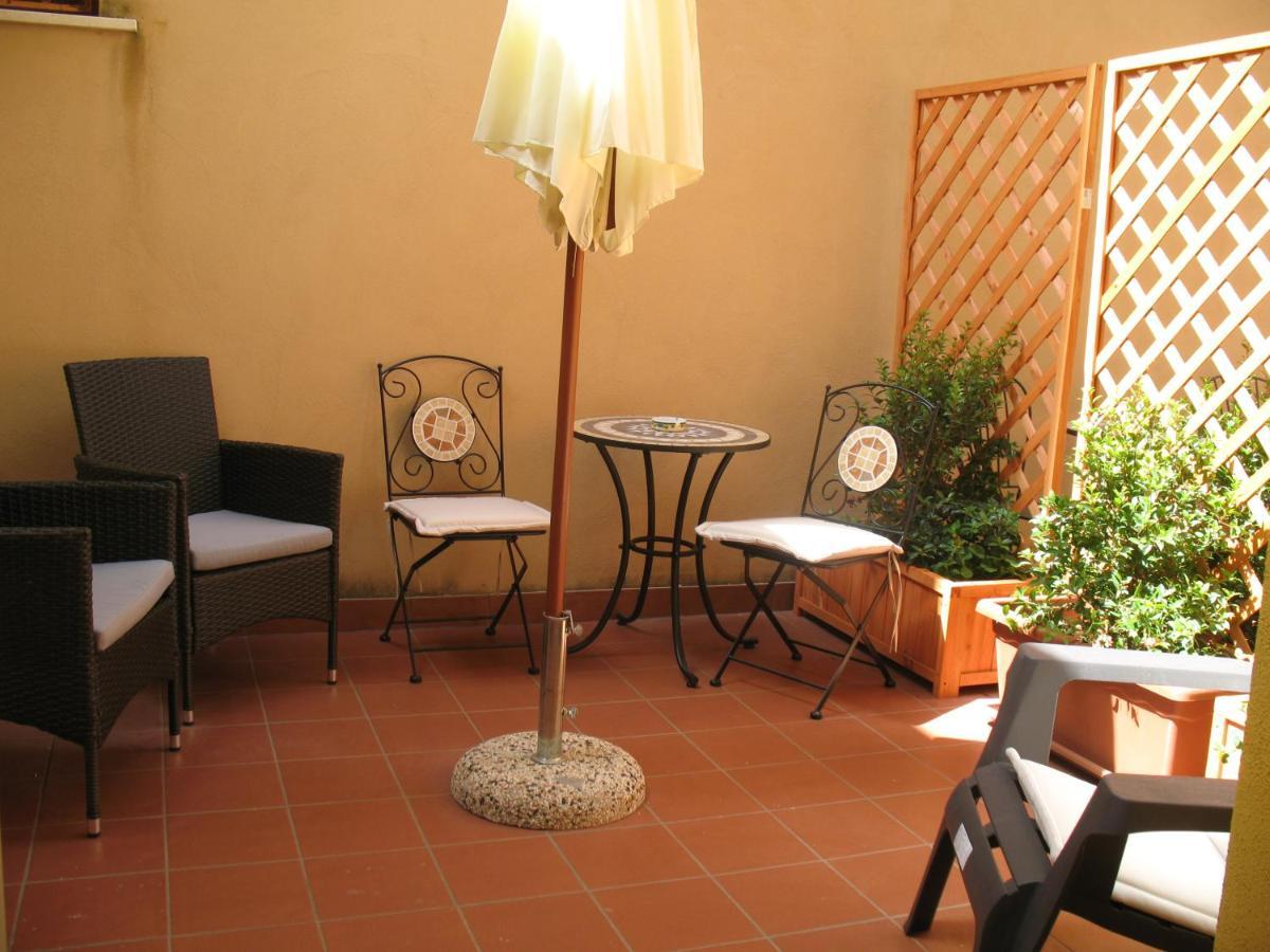 Bed&Bed Tommaso Fazzello Only Rooms Taormina Exterior foto