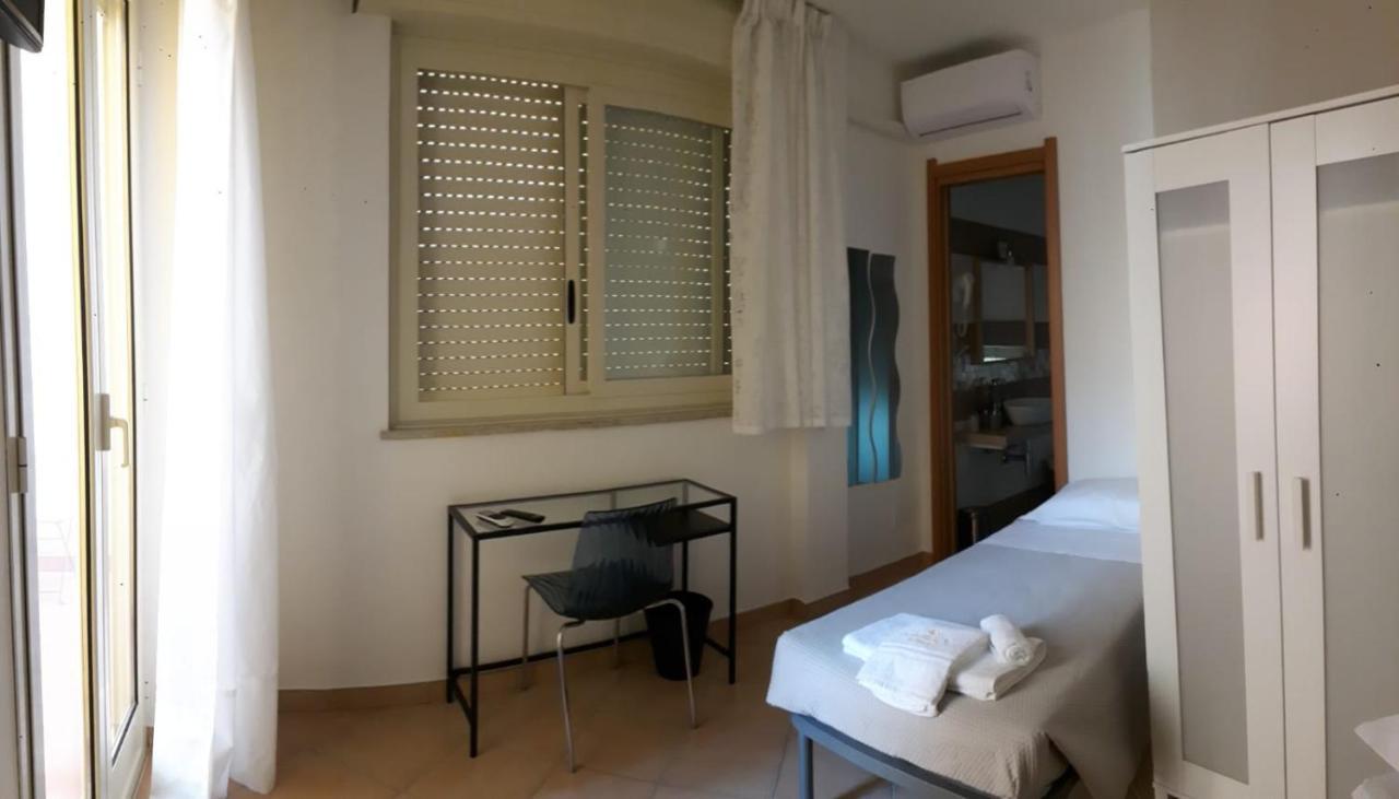 Bed&Bed Tommaso Fazzello Only Rooms Taormina Quarto foto