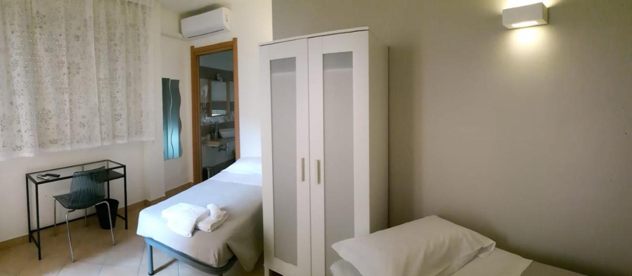 Bed&Bed Tommaso Fazzello Only Rooms Taormina Quarto foto